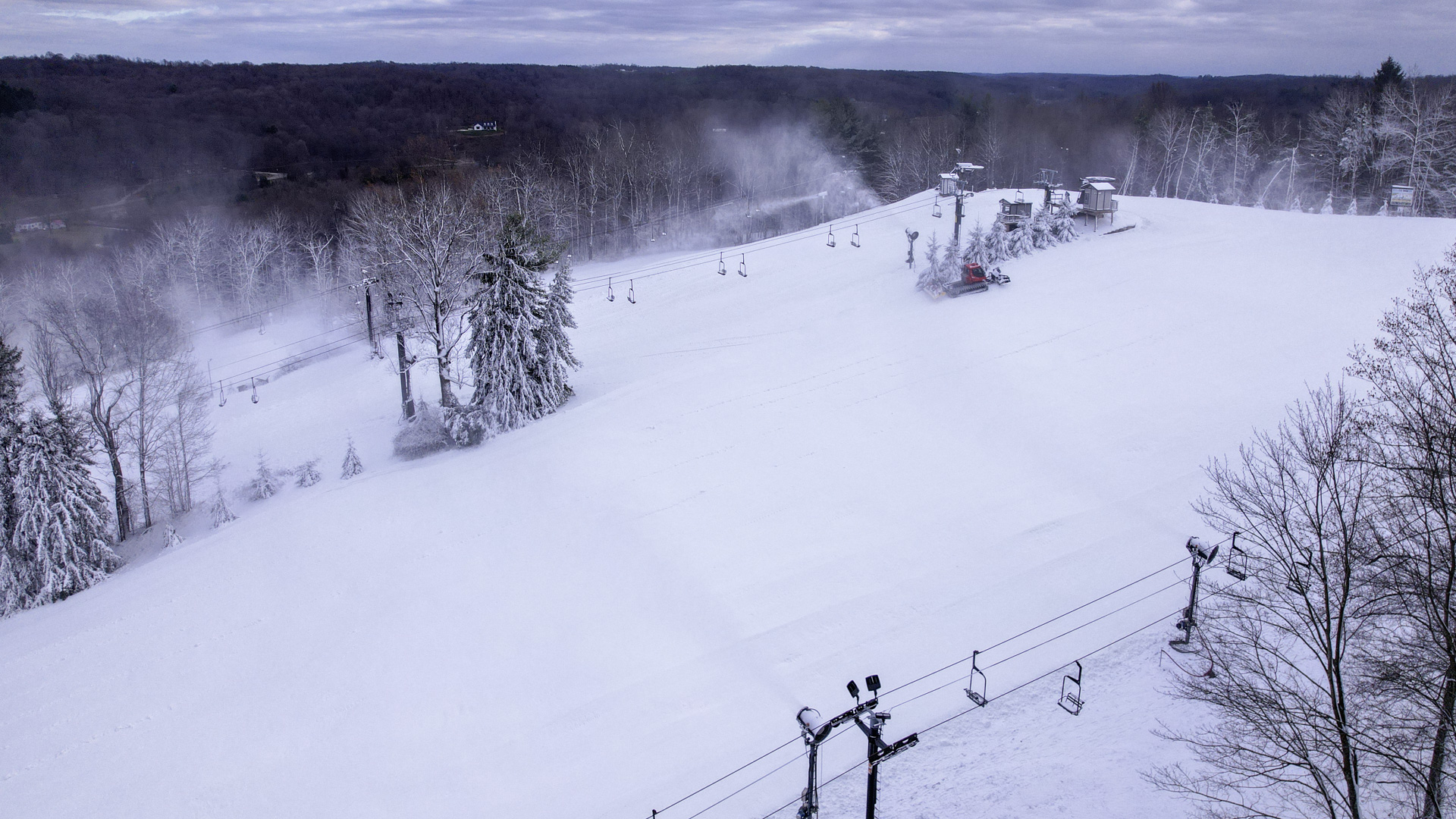 24-12-2_Prepping-Slopes-For-Opening-64th_Snow-Trails_Ohio